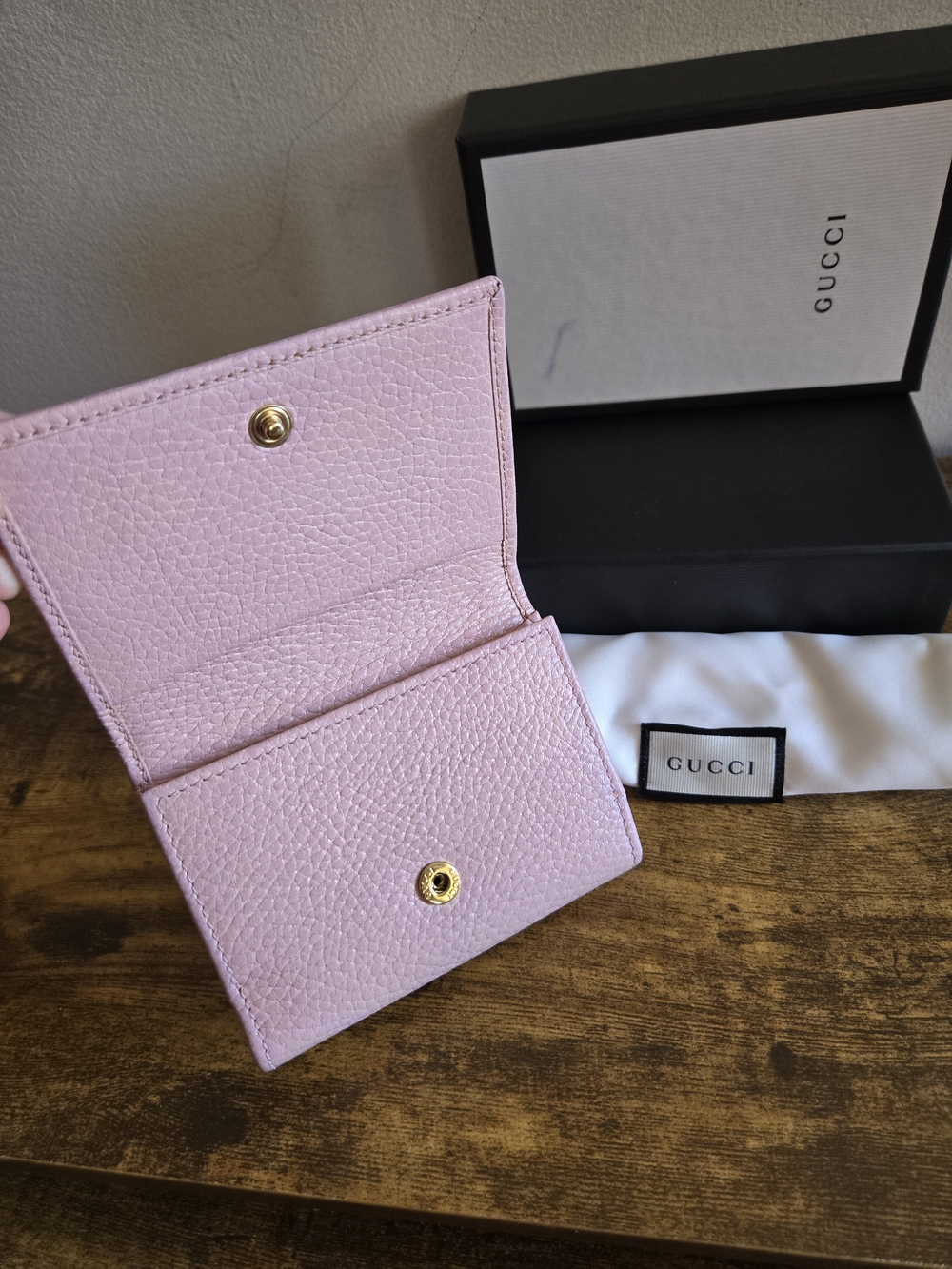 Gucci Pink Leather Small Wallet with Gold Hardware - Picture 3 of 9